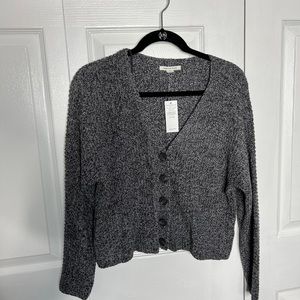 American Eagle black white knit button down sweater cardigan (xs/s)